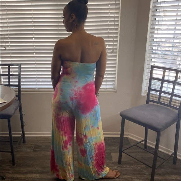 Tye dyed Romper 🌸🌼🌺💐 - Picture 2 of 4